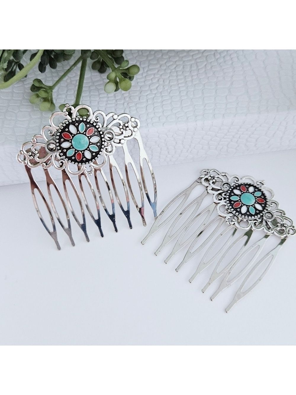 NWT  Western Boho Hair Comb Set
